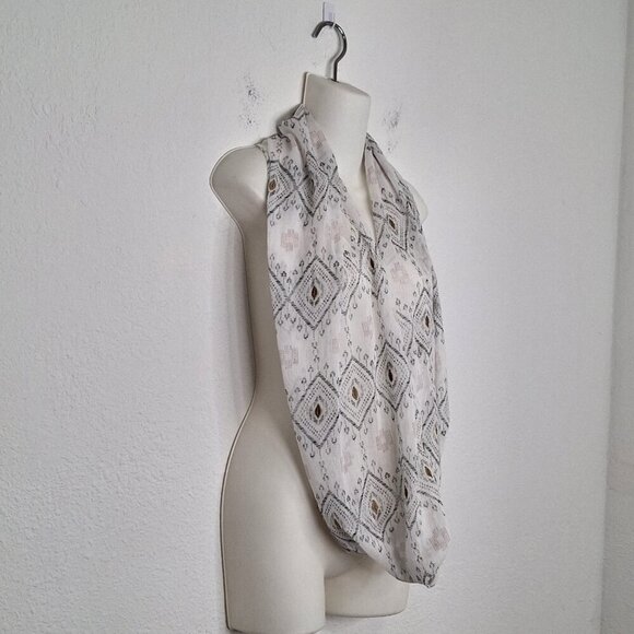 American Eagle Embroidered Loop Scarf 100% Cotton Aztec Boho Southwestern 29X24 - Picture 3 of 11